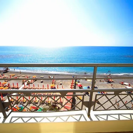 Italianway - Matteotti 7 Frontemare Apartment *